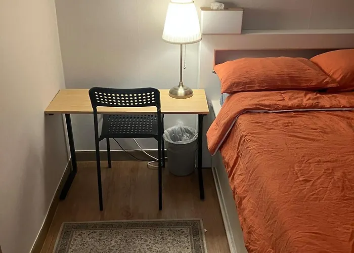 Apartamento 2bed Gangnam, Sinnonhyeon Long-term Travel, Business Trip, Tourist Guide Available Nonhyeon Station Sinnonhyeon Station 10 Minutes On Foot *